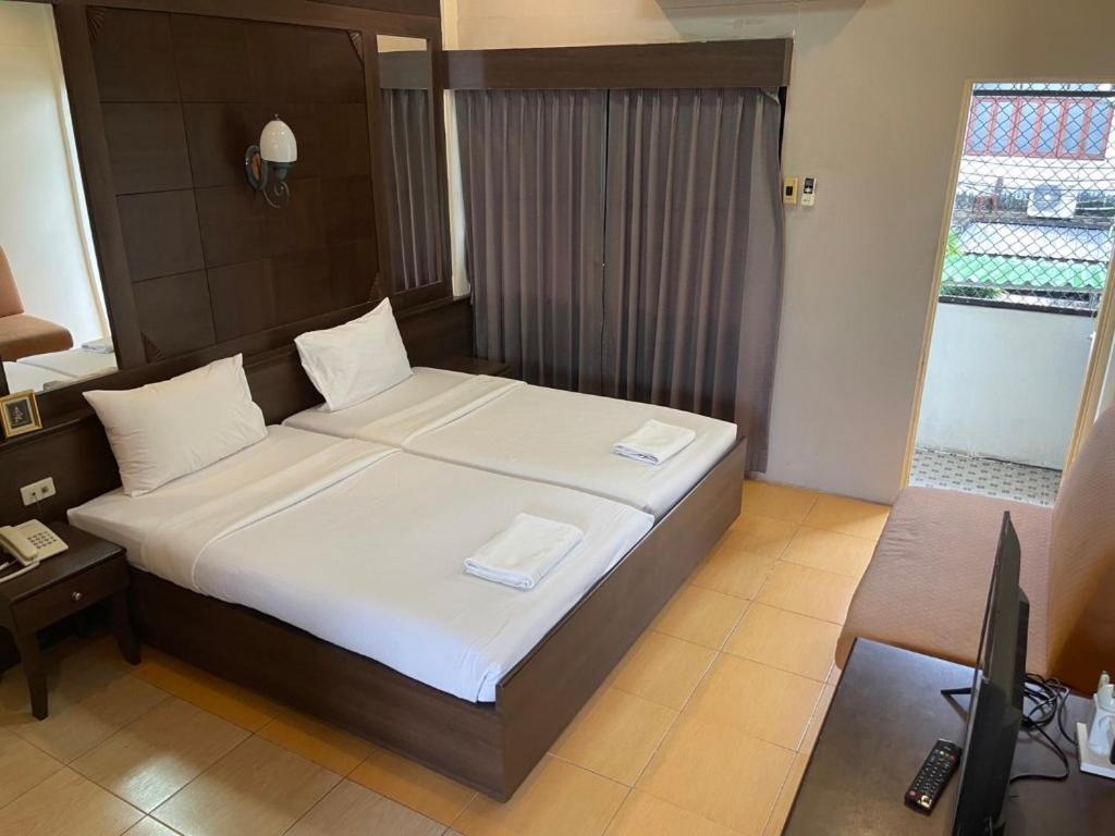 Rajata Hotel Bangkok Exteriör bild