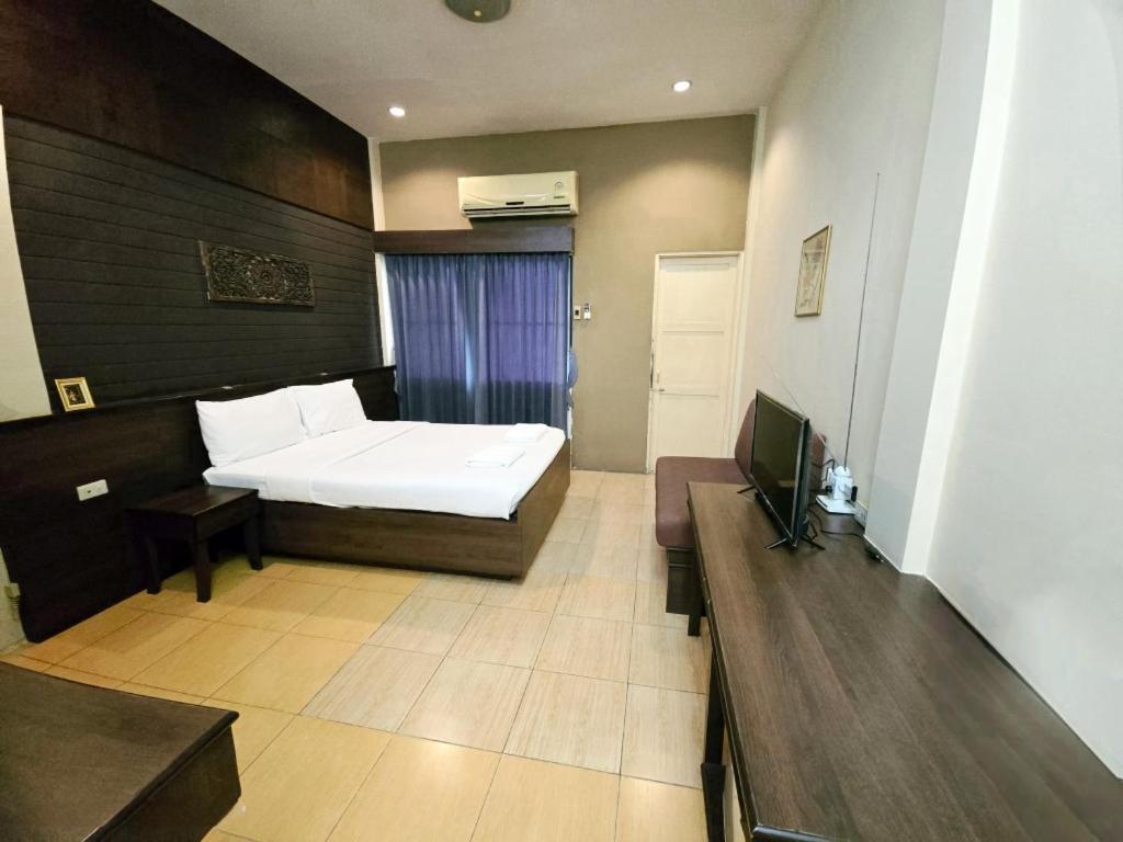Rajata Hotel Bangkok Exteriör bild