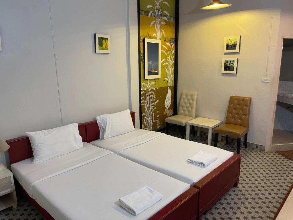 Rajata Hotel Bangkok Exteriör bild