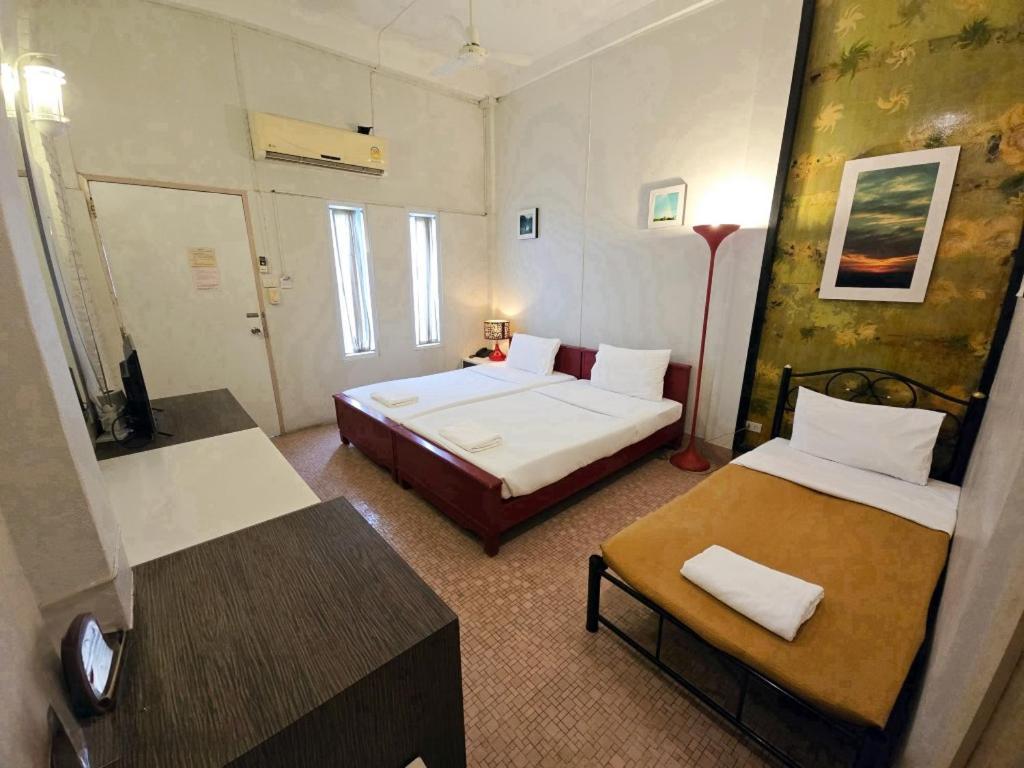 Rajata Hotel Bangkok Exteriör bild